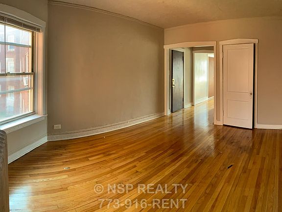 2nd image of 4029 W Melrose St Studio 1