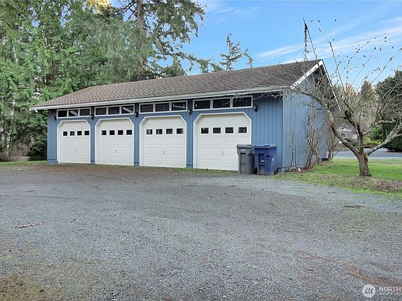 3rd image of 19227 40th Avenue NW