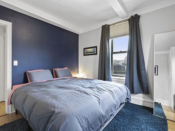 5th image of 50 W 106th St APT 8B