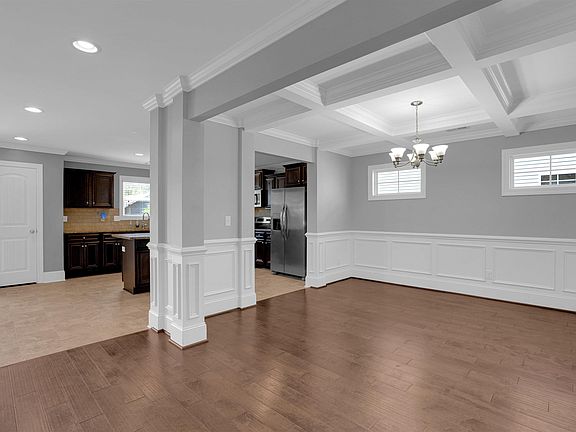 5th image of 309 Meadow Saffron Dr