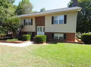 3962 Plum St, Conover, NC 28613