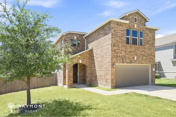 4 bed, 2.5 bath, 2250 sqft, $2,075 — Photo 4