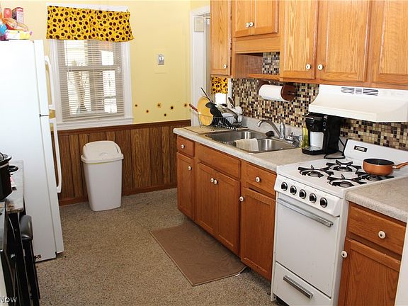 4th image of 2629 Austin Ave