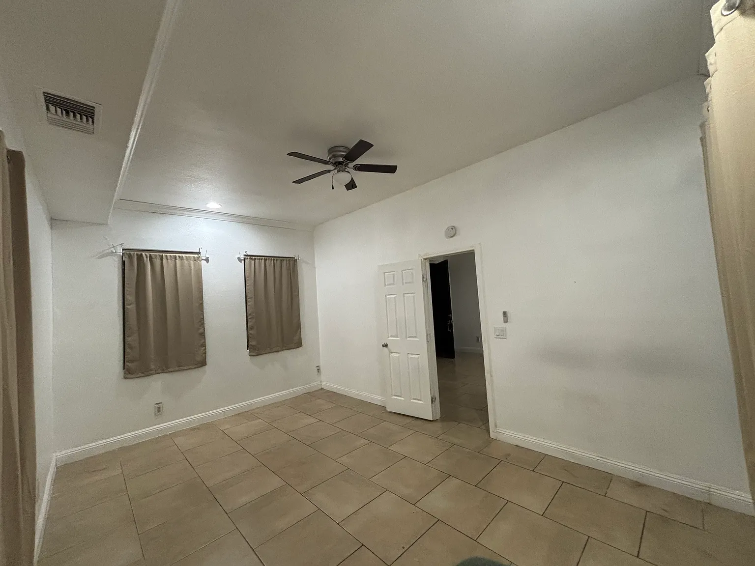 9456 Elm Ave — Photo 2