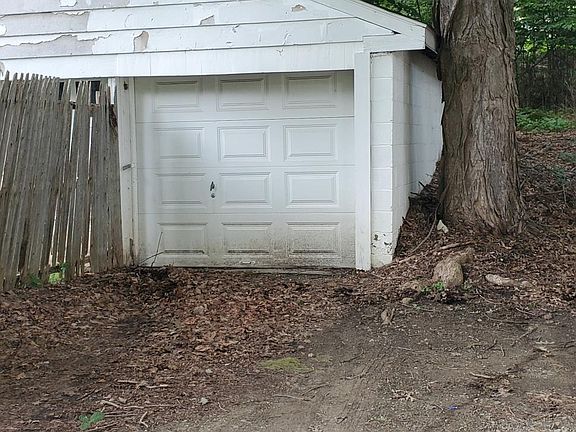 2nd image of 37 E Vacation Dr #B