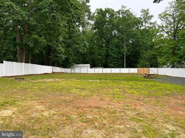 15 Jack Ellington Rd, Fredericksburg, VA 22406