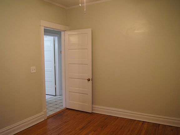 4th image of 6608 N Glenwood Ave #1