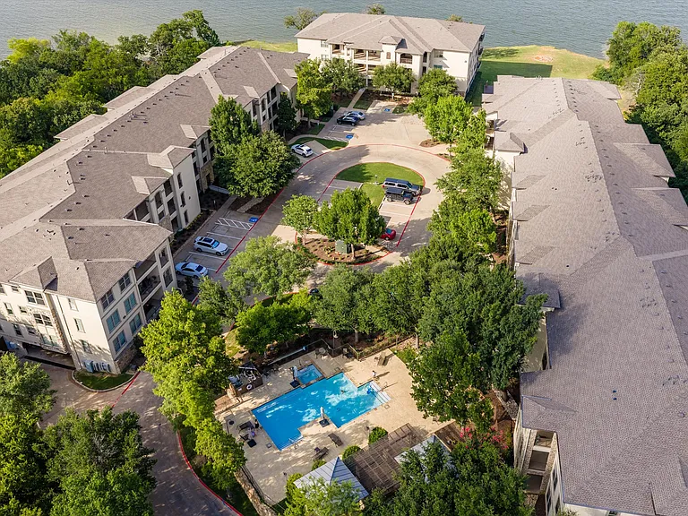 500 Waters Edge Dr #313 — Photo 37