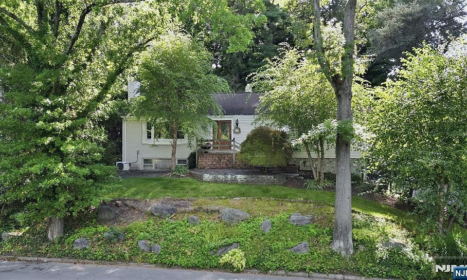 1st image of 12 Poplar Road