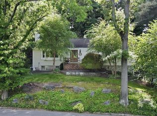 12 Poplar Road, Demarest, NJ 07627