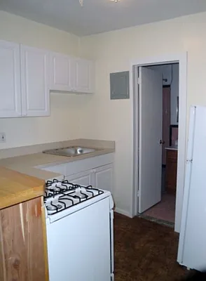 Rented by City Connections Realty | media 7