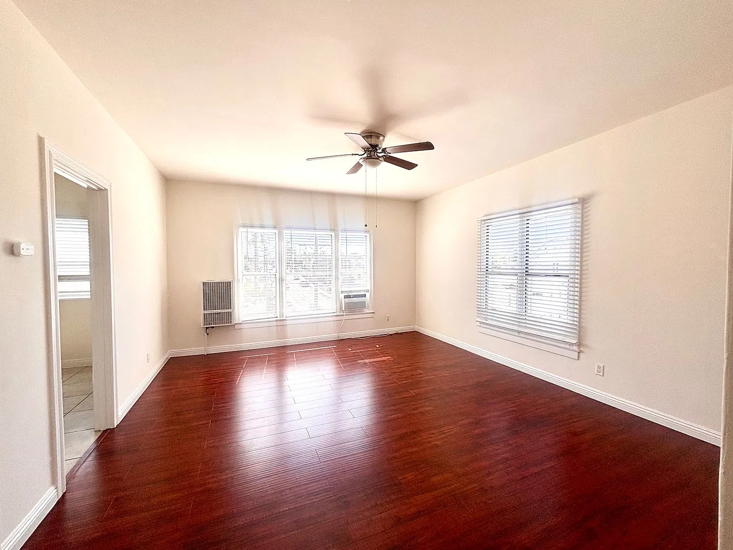 1056 S Normandie Ave — Photo 3