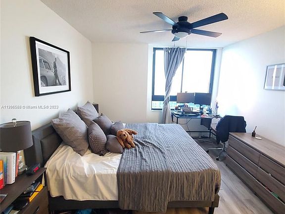 4th image of 1330 West Ave APT 2012
