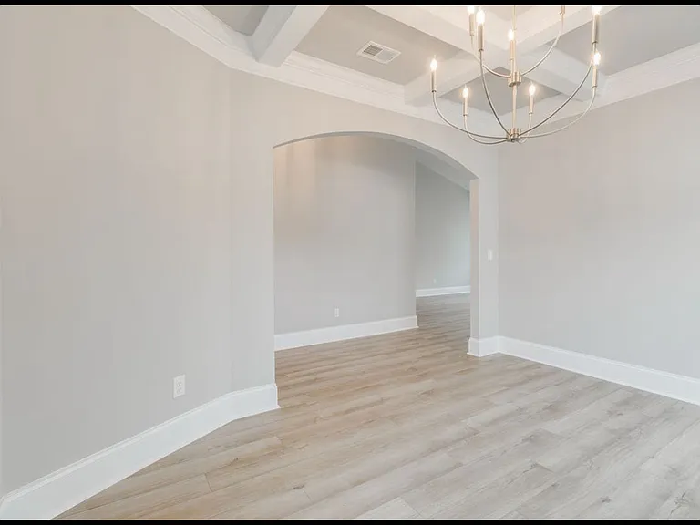 5001 Lincoln Reece Ln — Photo 2