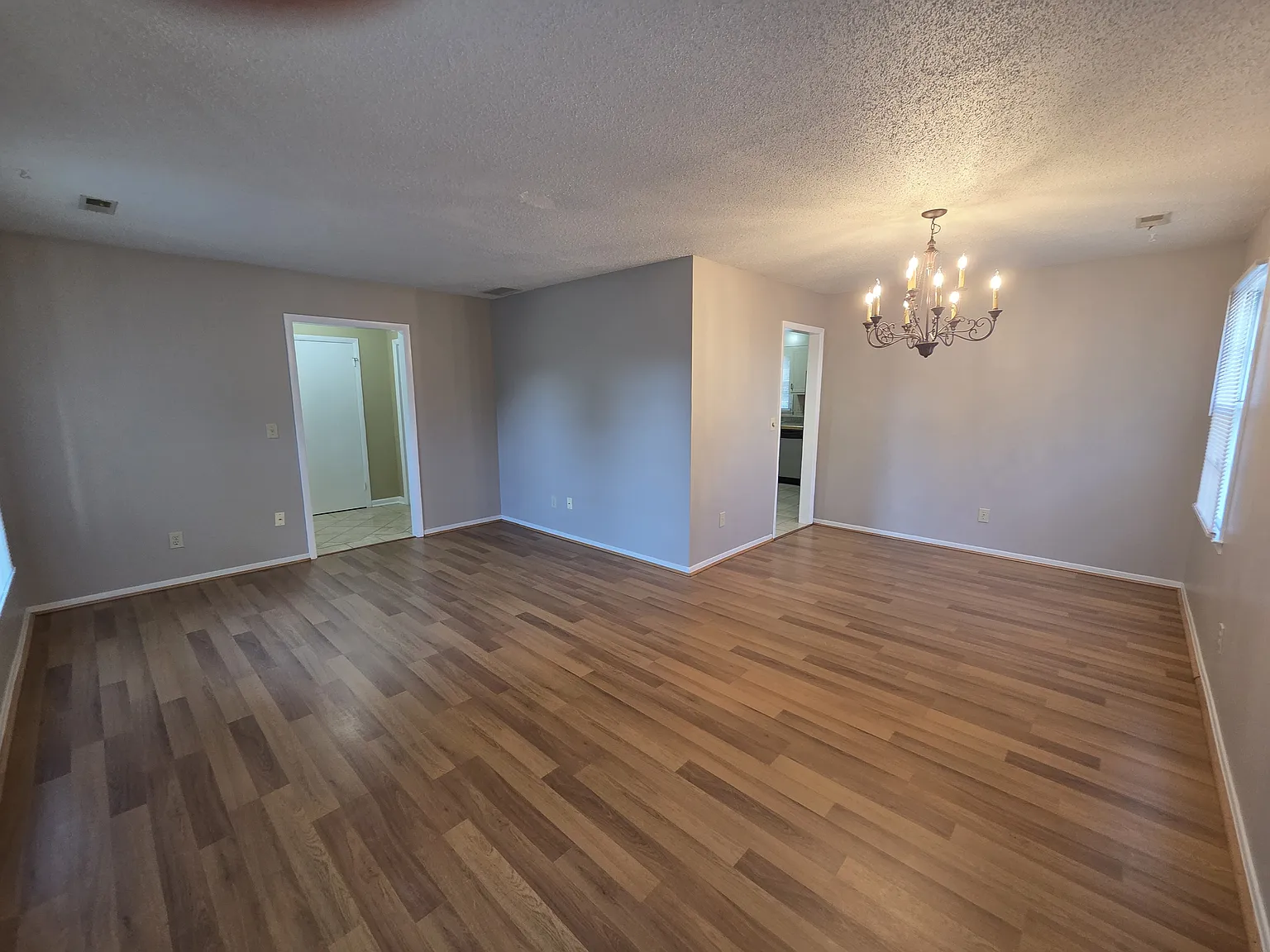 3 bed, 1566 sqft, $1,975 — Photo 4
