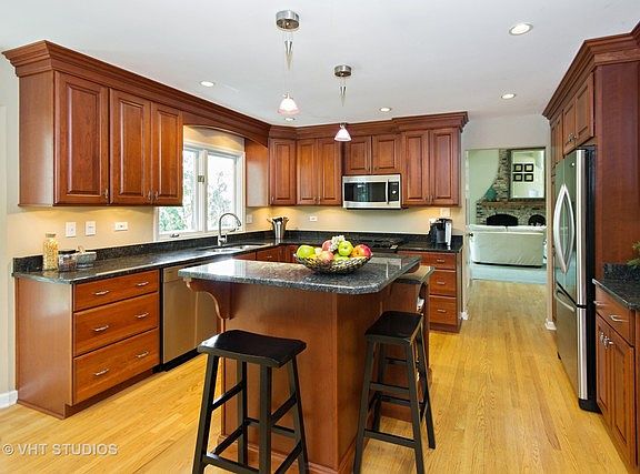 3rd image of 1140 Venetian Ct
