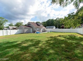 10 Farmdale Rd, Hazlet, NJ 07730