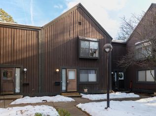 107 Inverness Ct, Kalamazoo, MI 49006