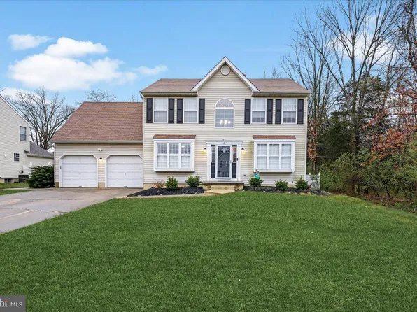 310 Bryn Mawr Dr, Williamstown, NJ 08094