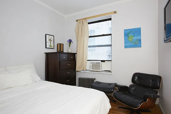 Sold by Compass | media 10