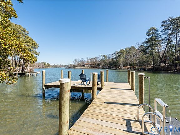 2nd image of 258 Oyster Bay Rd