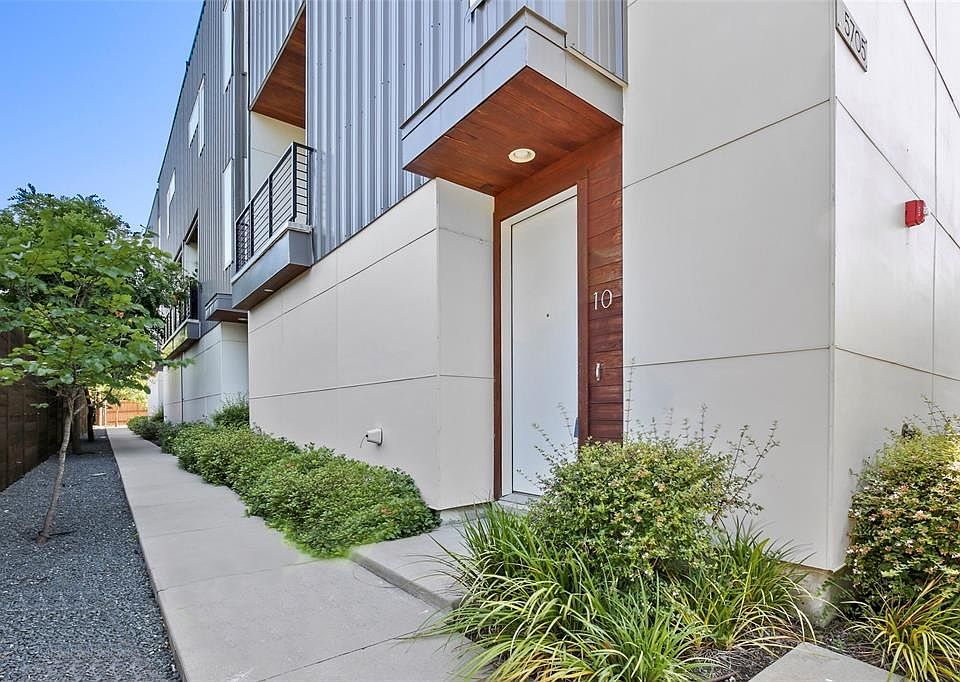 1st image of 5705 Bryan Pkwy #10