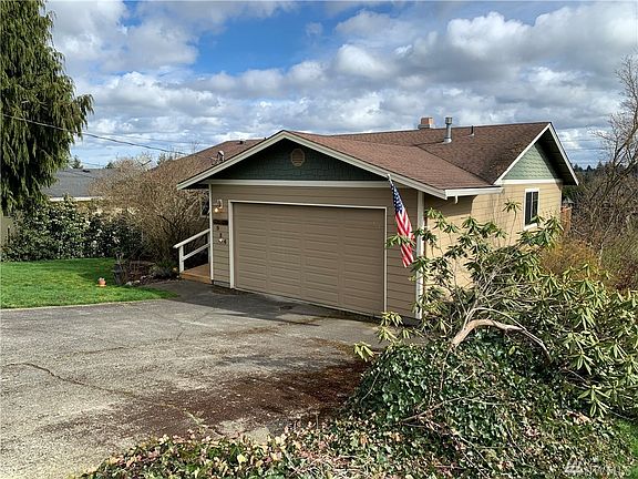 3rd image of 214 S 4th Ave SW