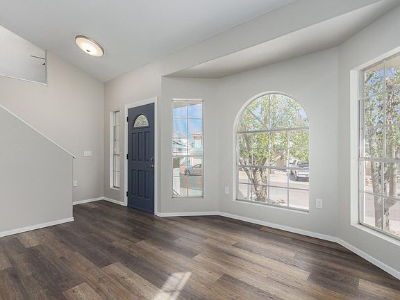 3rd image of 3419 W Frankfurt Dr