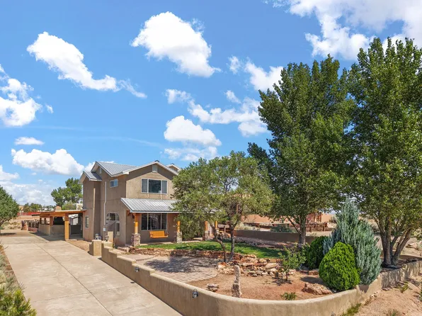 825 Acapulco Rd NE, Rio Rancho, NM 87144
