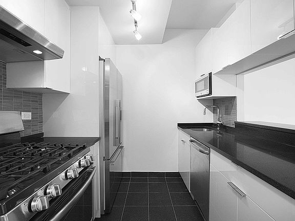 3rd image of 75 W End Ave #S14g