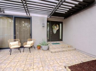 11354 NW 16th St, Pembroke Pines, FL 33026