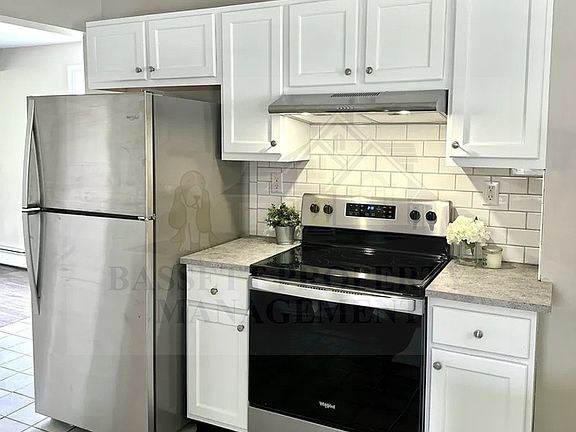 4th image of 68 Lake St #1