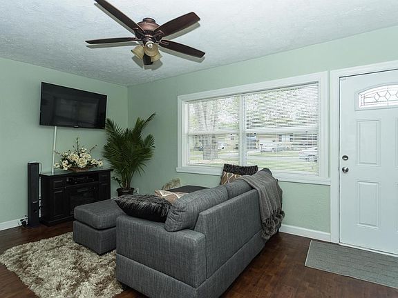 2nd image of 965 Mikael Ave