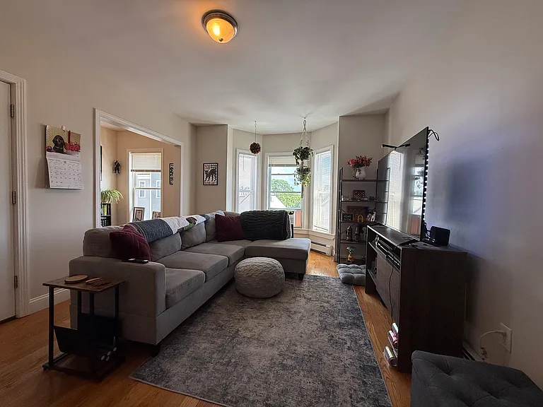 159 Marion St #3 — Photo 3