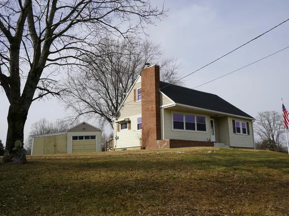 59 Old County Road, Fairfield, ME 04937