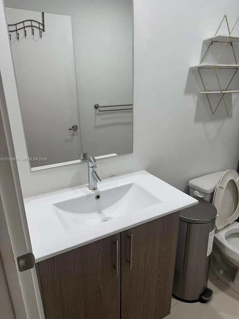 1 bed, 1.0 bath, 1902 sqft, $950 — Photo 4