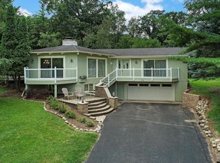 778 Indian Hills Rd, Fontana, WI 53125