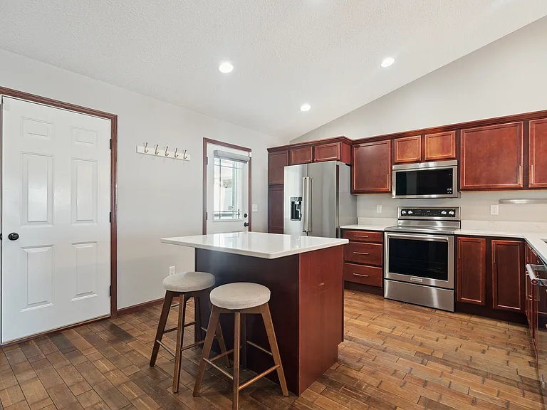 3237 English Cove Ln — Photo 5