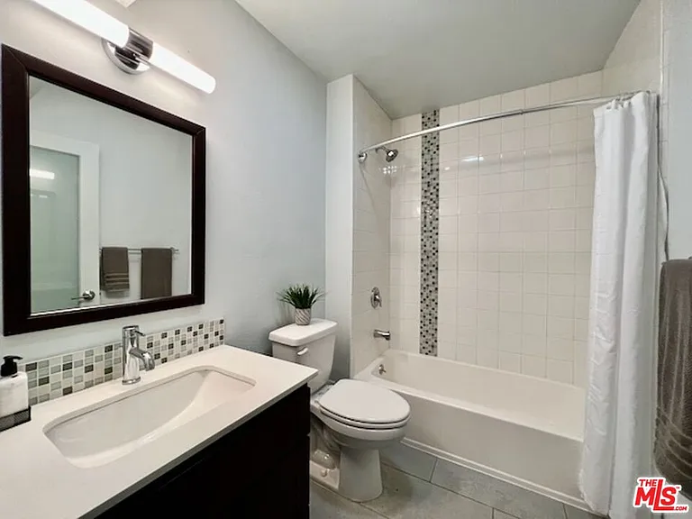 1920 Hillcrest Rd #8 — Photo 14