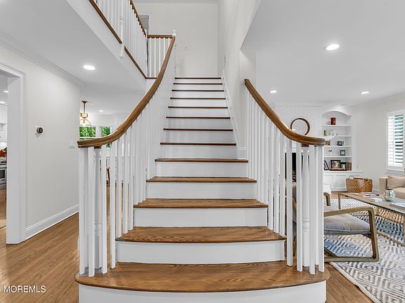 4th image of 118 Hendrickson Place
