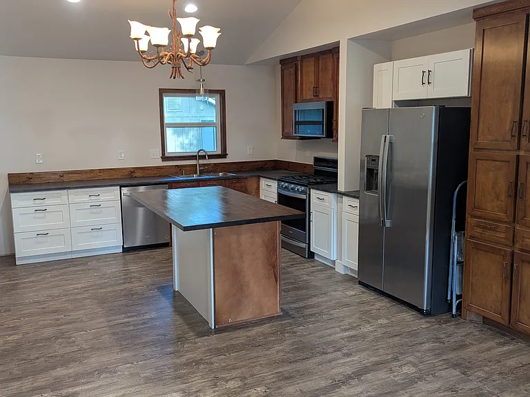 1003 Crystal River Rd — Photo 2