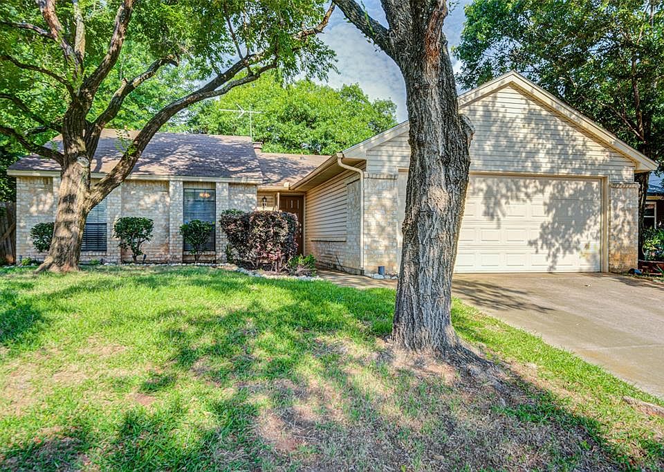 1st image of 2605 Underwood Ln