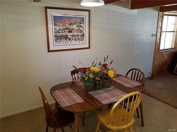 4th image of 142 Sunset Ln