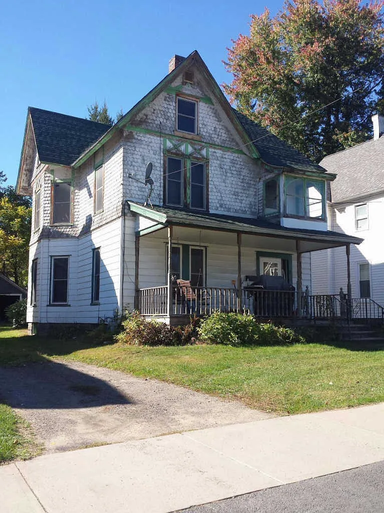 7 Howell St photo 1