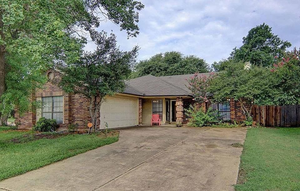 1st image of 7528 Ashwood Cir