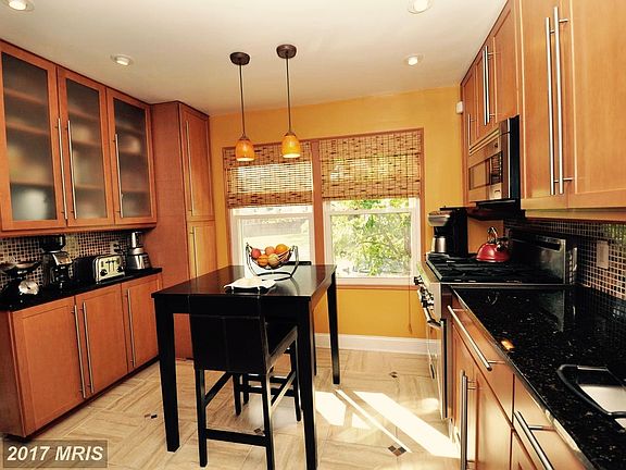 4th image of 5331 Lake Cove Ct