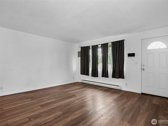 5th image of 1733 Garfield Street S