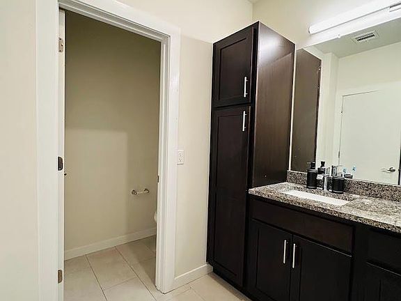 4th image of 732 Lorhan Dr