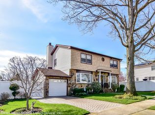 282 Sycamore St, Staten Island, NY 10312