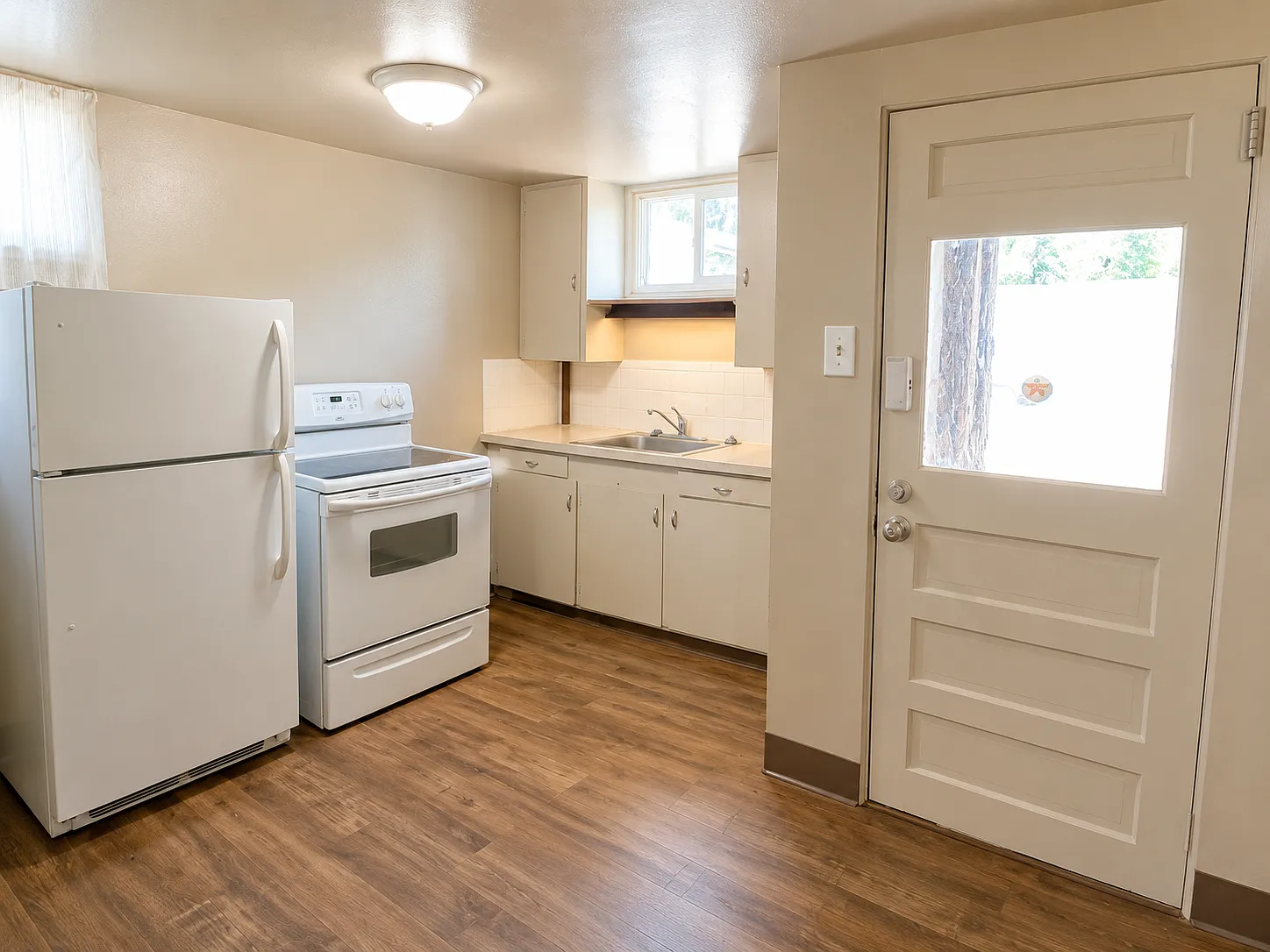 1 bed, 450 sqft, $900 — Photo 3